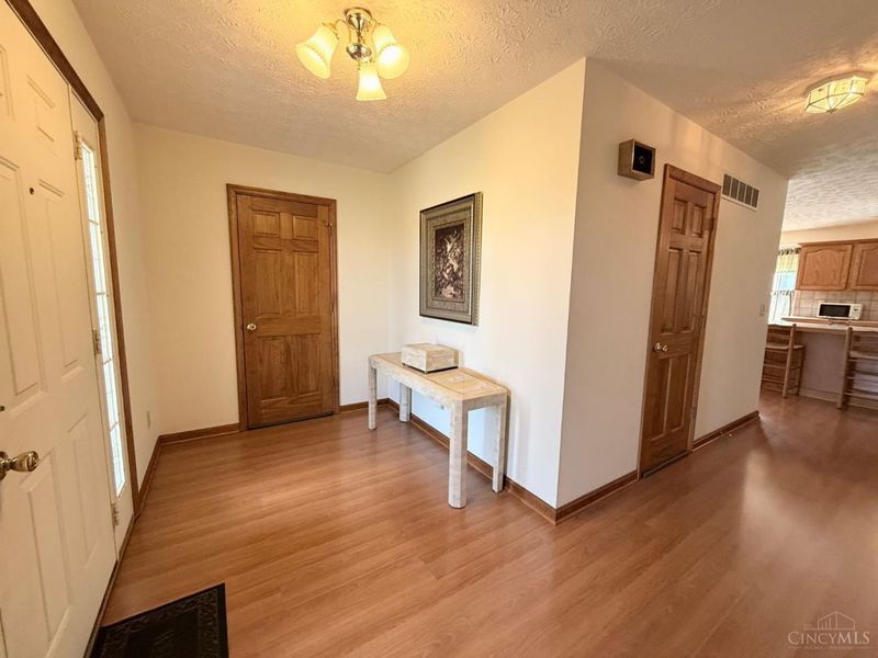6821 Cincinnati Dayton Road, Liberty Township, OH 45044 Photo 9