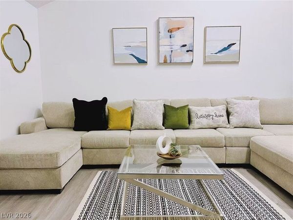 2064 E Viking Road , Las Vegas, NV 89169