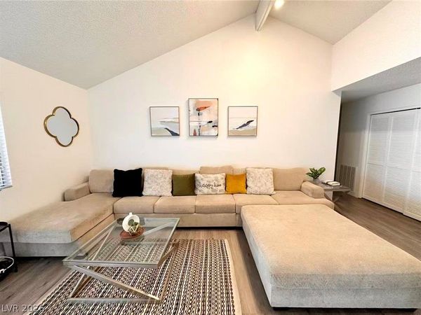 2064 E Viking Road, Las Vegas, NV 89169