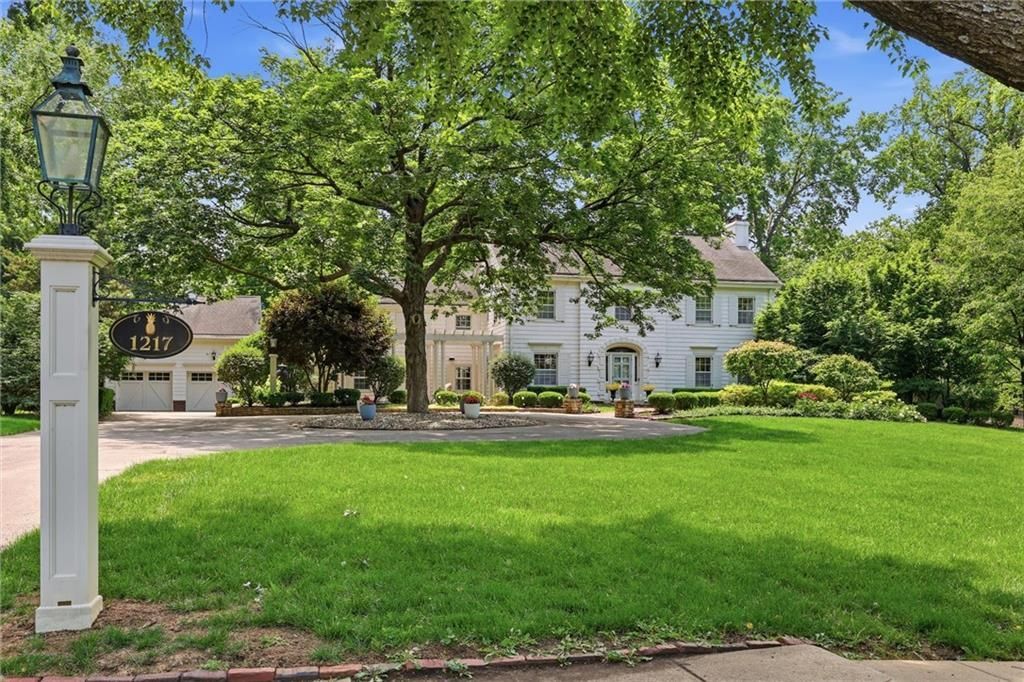 1217 W 58th Street, Kansas City, MO 64113 Main Photo