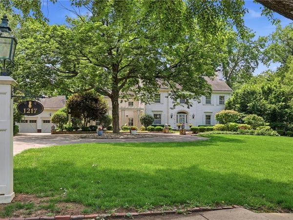 1217 W 58th Street, Kansas City, MO 64113