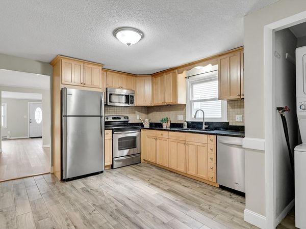 140 Madison Ave, Unit 140, Arlington, MA 02476