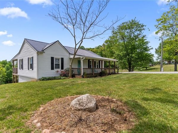 4532 Nc Highway 18 N, Sparta, NC 28675