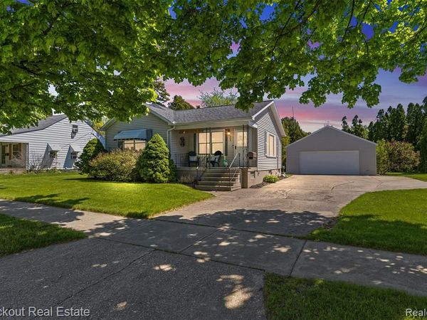 705 Burns Street, Essexville, MI 48732