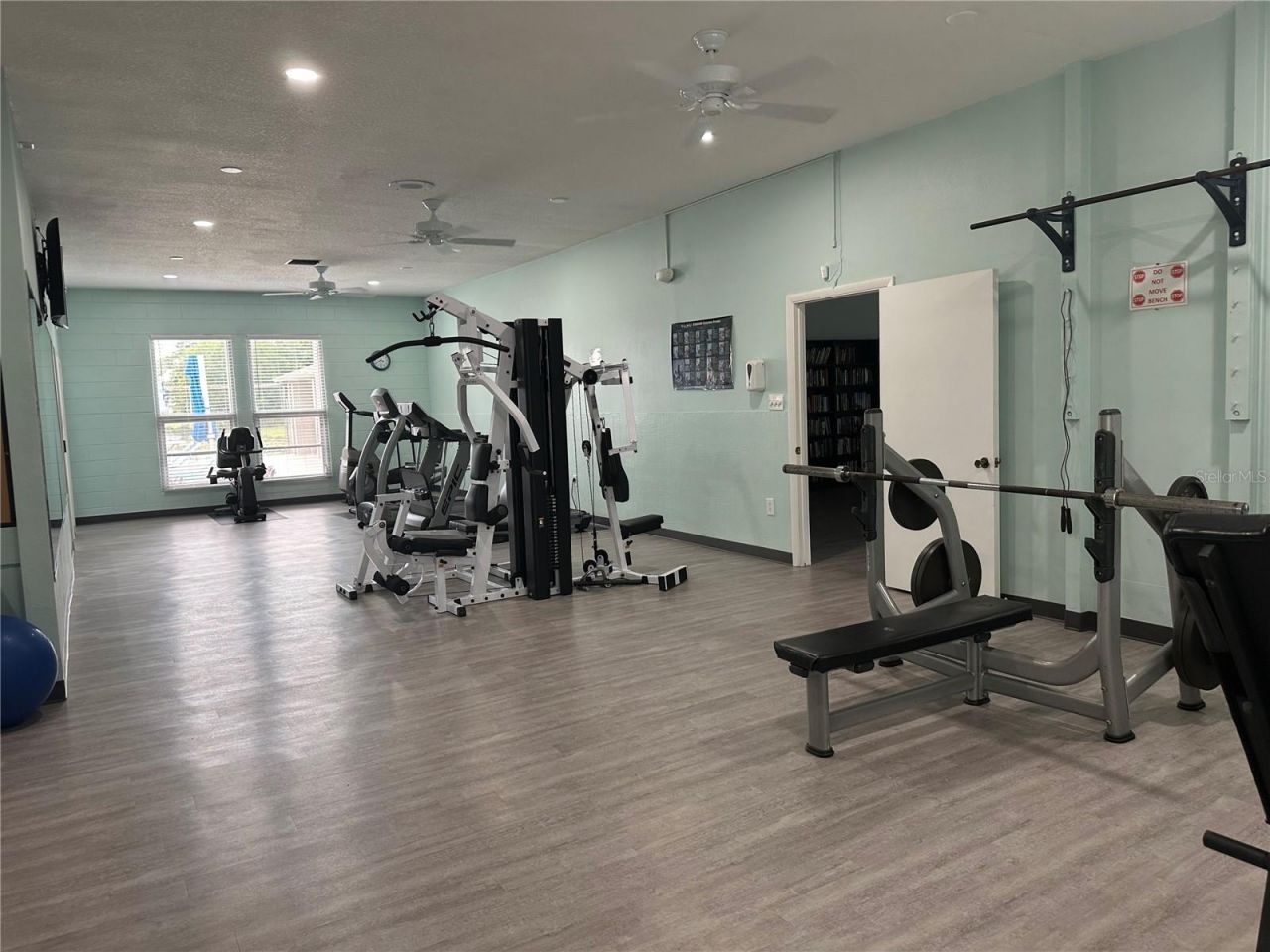 435 Meadowood Boulevard, Fern Park, FL 32730 Photo