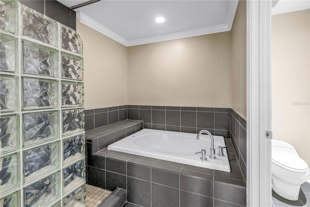 409 Barcelona Drive, Saint Petersburg, FL 33716 Photo