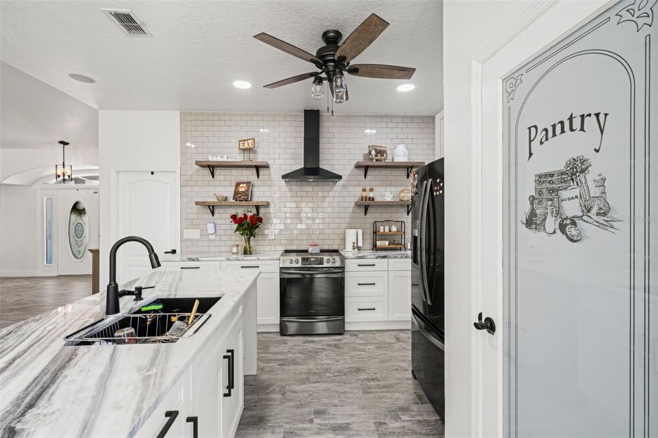 11360 Lark Sparrow Rd, Weeki Wachee, FL 34614 Photo