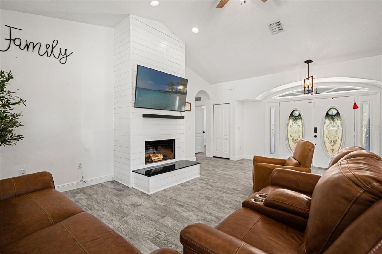 11360 Lark Sparrow Rd, Weeki Wachee, FL 34614 Photo