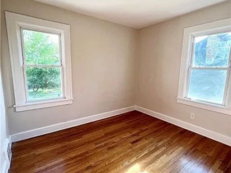 9725 Parkview Avenue, Garfield Heights, OH 44125 Photo 19