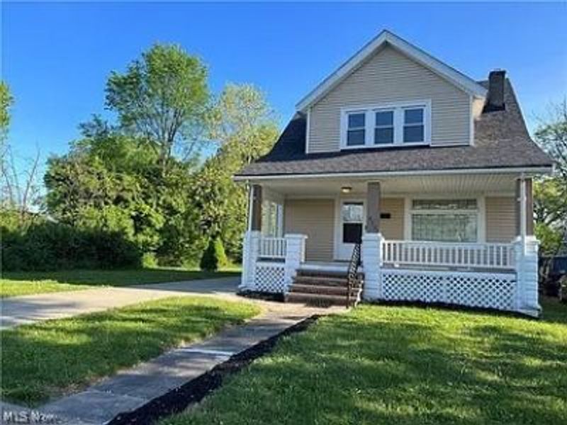 9725 Parkview Avenue, Garfield Heights, OH 44125 Photo 2