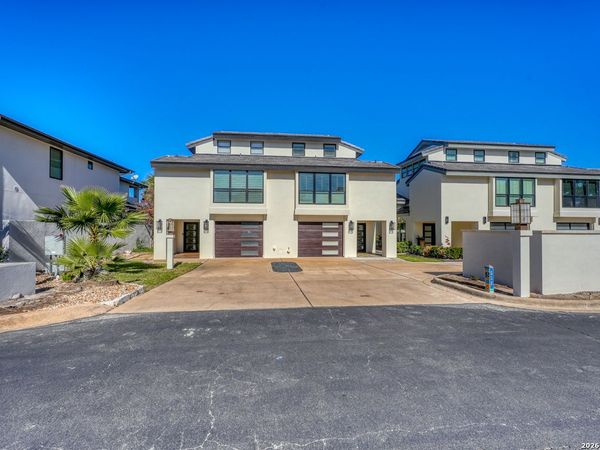 528 LIGHTHOUSE DR # 6, Unit 6, Horseshoe Bay, TX 78657