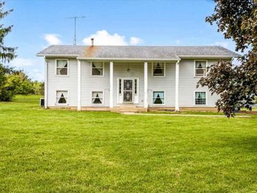 8613 N Buck Creek Pike, Mooreland, IN 47360