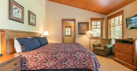 12193 Lookout Loop, Truckee, CA 96161 Photo
