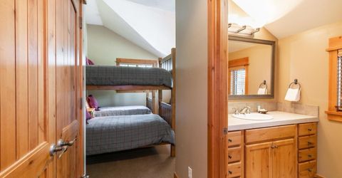 12193 Lookout Loop, Truckee, CA 96161 Photo