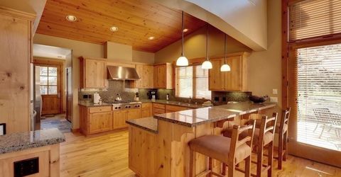 12193 Lookout Loop, Truckee, CA 96161 Photo