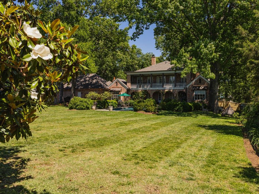 Property Image 100