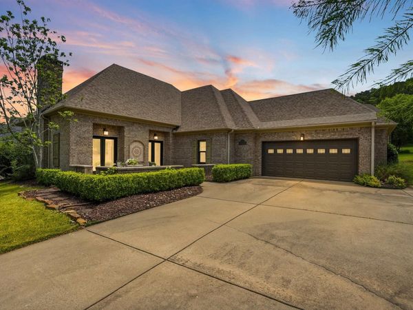 143 Courts Lane, Little Rock, AR 72223
