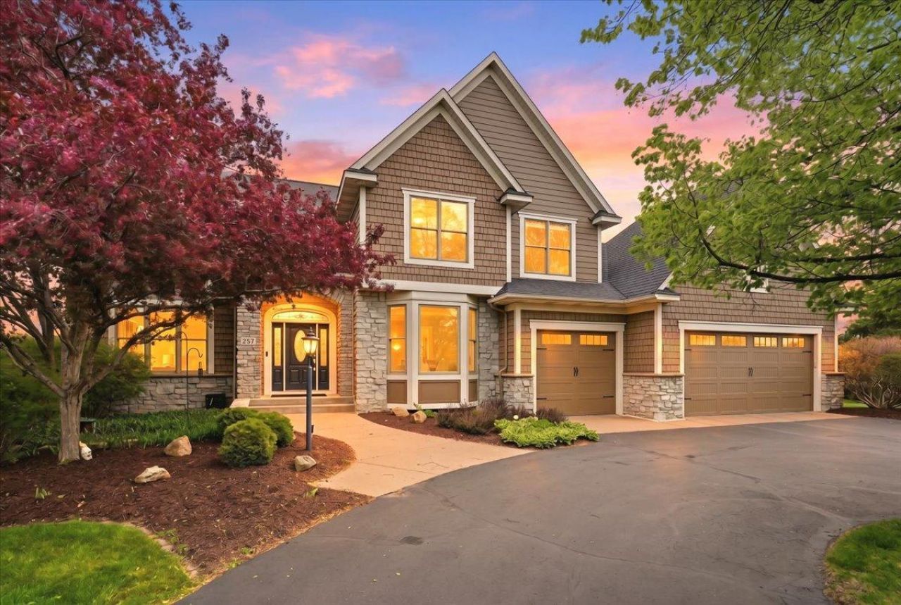 257 Troon Court, Hudson, WI 54016