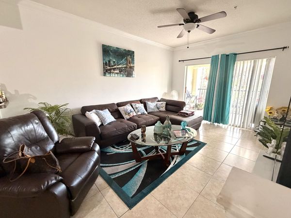 6020 W Sample Road, Unit 303, Coral Springs, FL 33067
