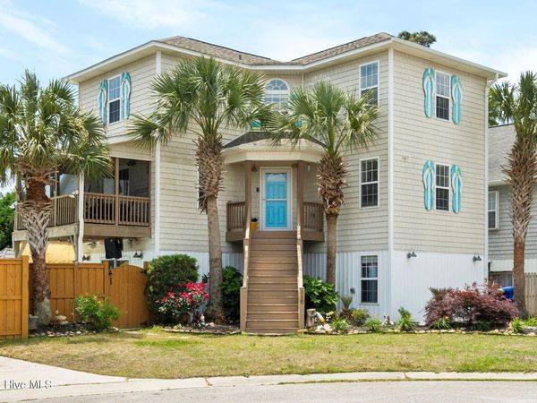 110 Palm Breeze Drive, Carolina Beach, NC 28428