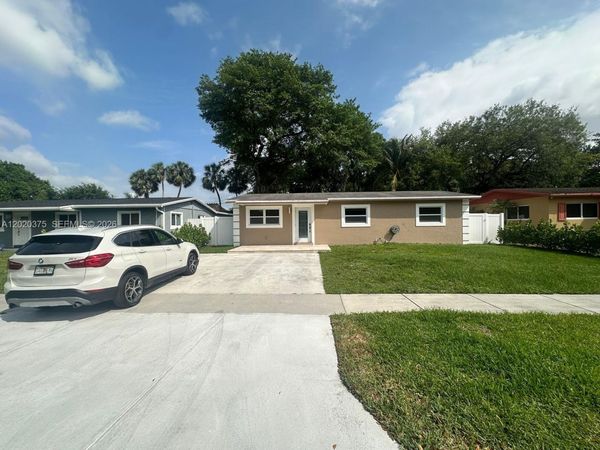 4979 SW 4th St , Margate, FL 33068