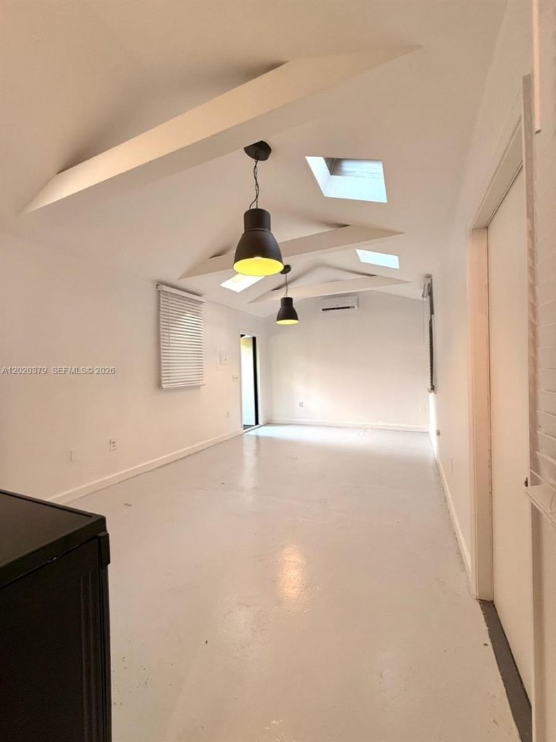 118 NW 24th St , Miami, FL 33127 Photo