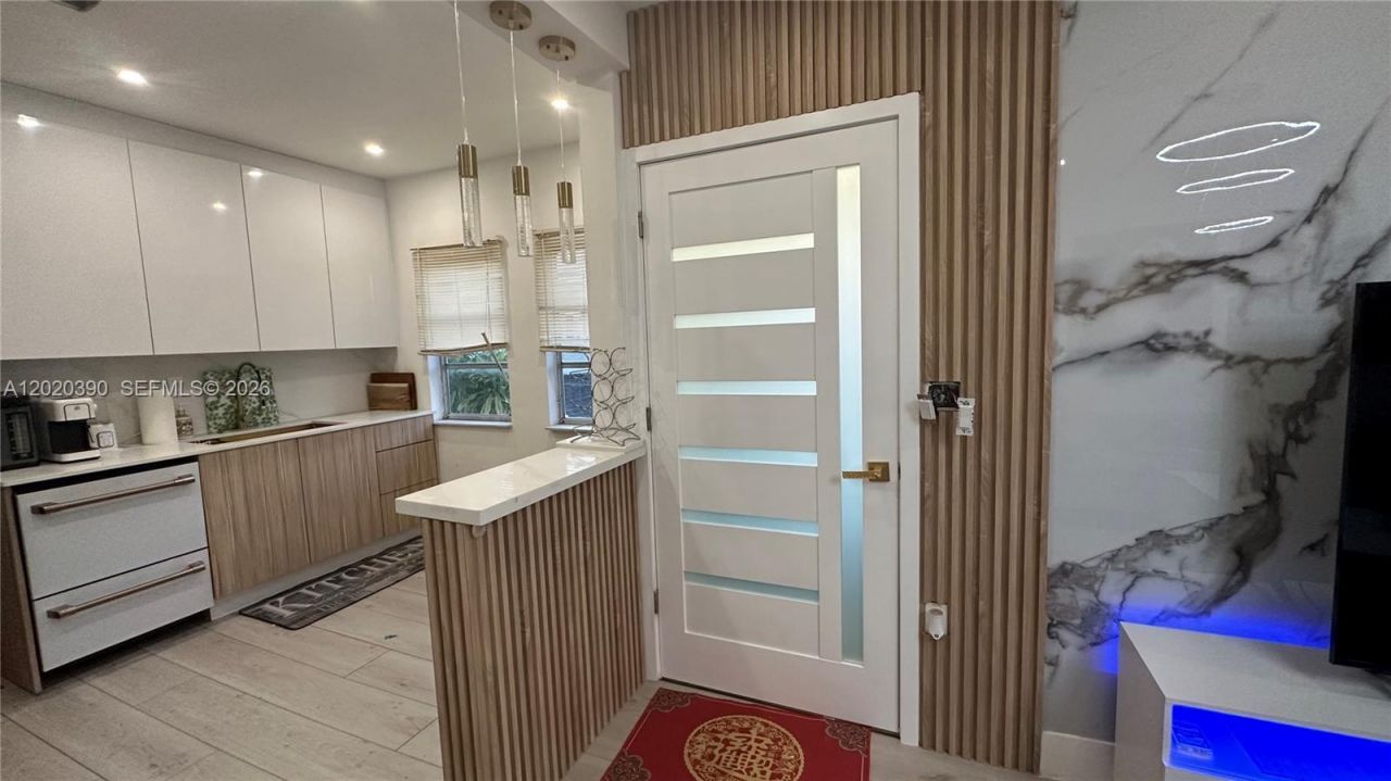 1670 SW 20th St , Unit 2, Miami, FL 33145 Photo