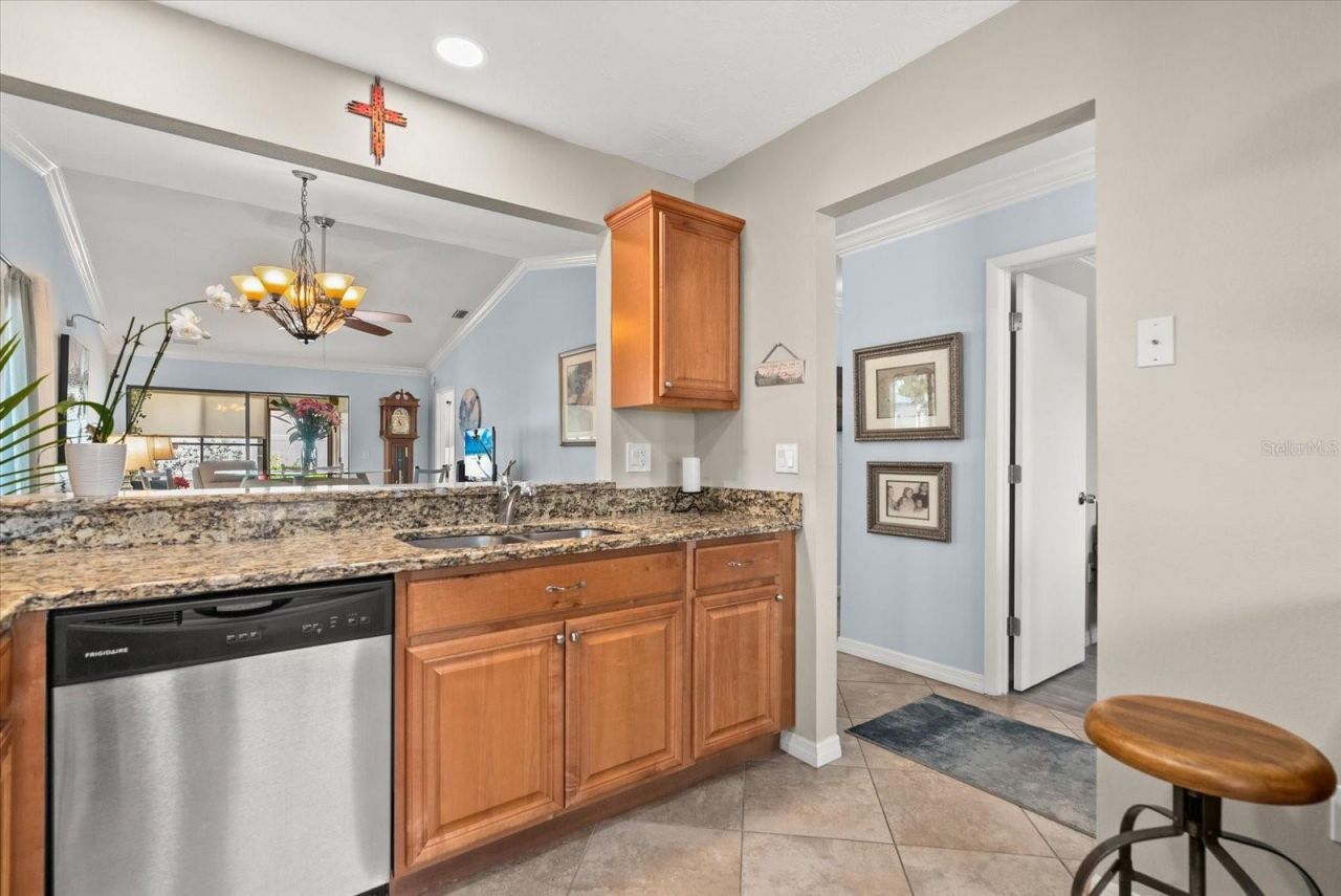 2723 60th Avenue Drive W, Unit 2723, Bradenton, FL 34207 Photo