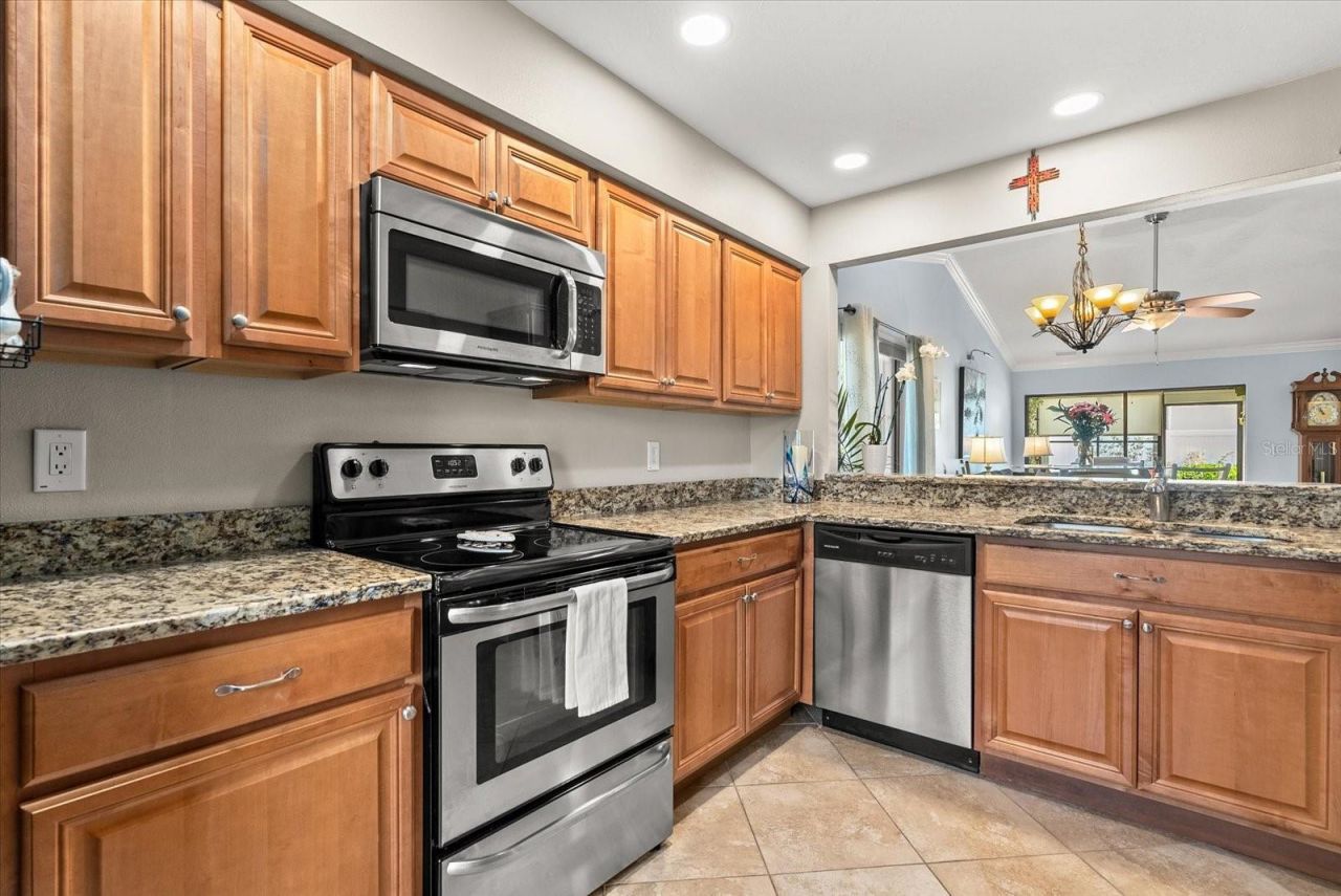 2723 60th Avenue Drive W, Unit 2723, Bradenton, FL 34207 Photo