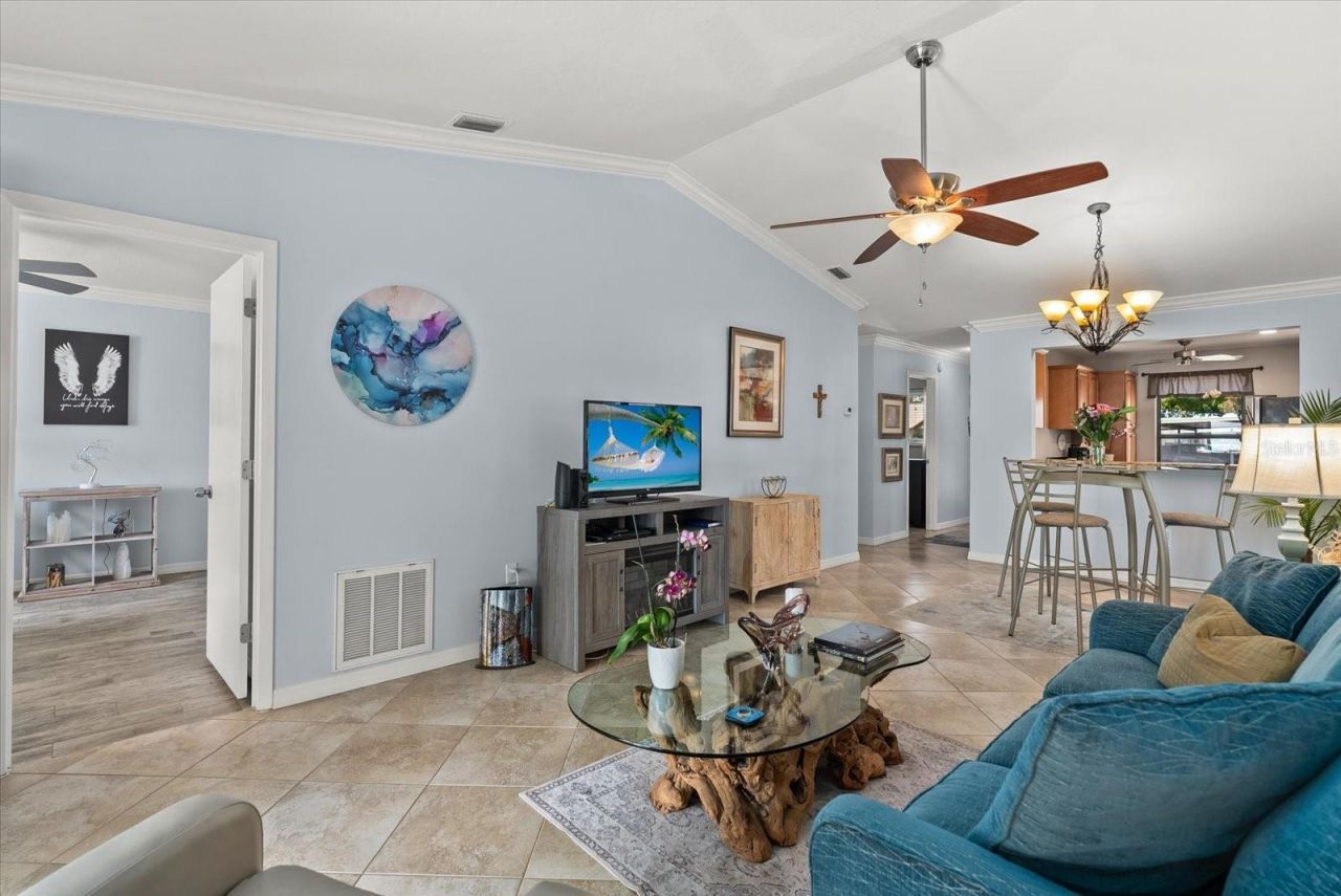 2723 60th Avenue Drive W, Unit 2723, Bradenton, FL 34207 Photo