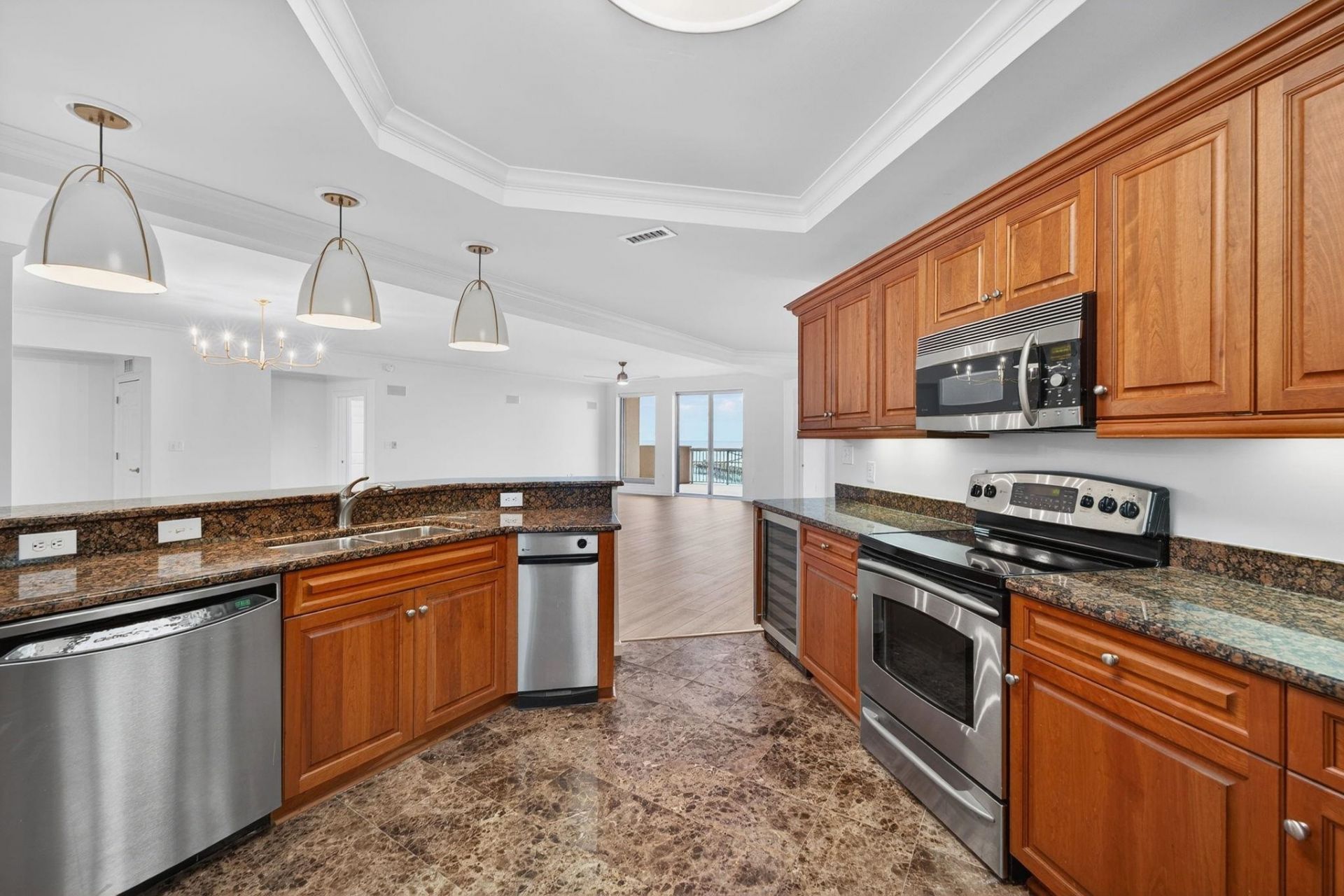 8500 Margate Circle Photo 18