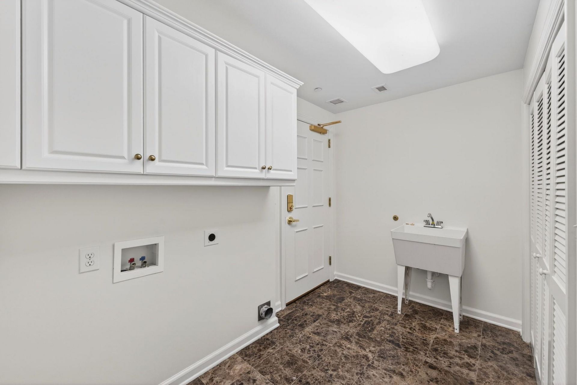 8500 Margate Circle Photo 22