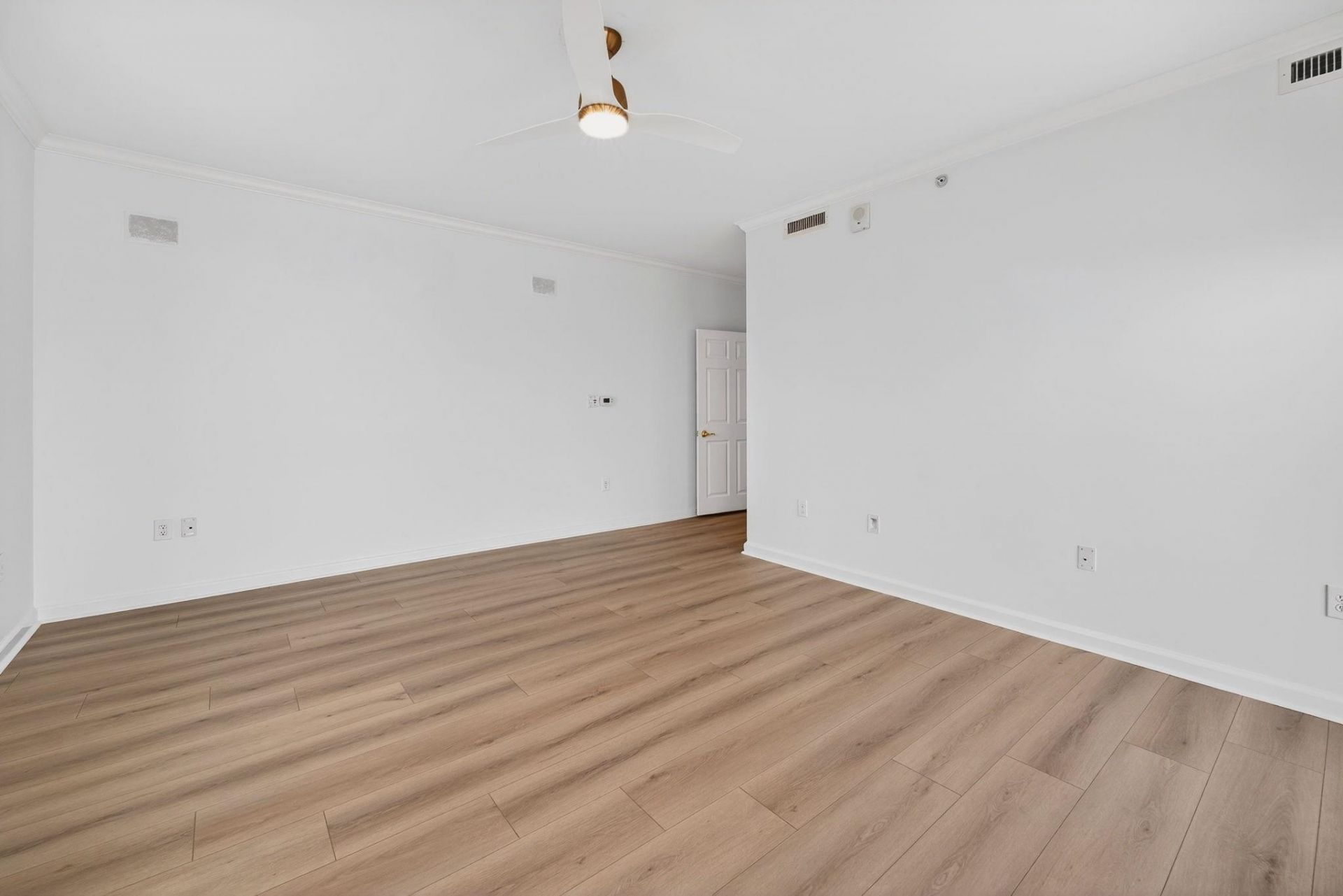 8500 Margate Circle Photo 33