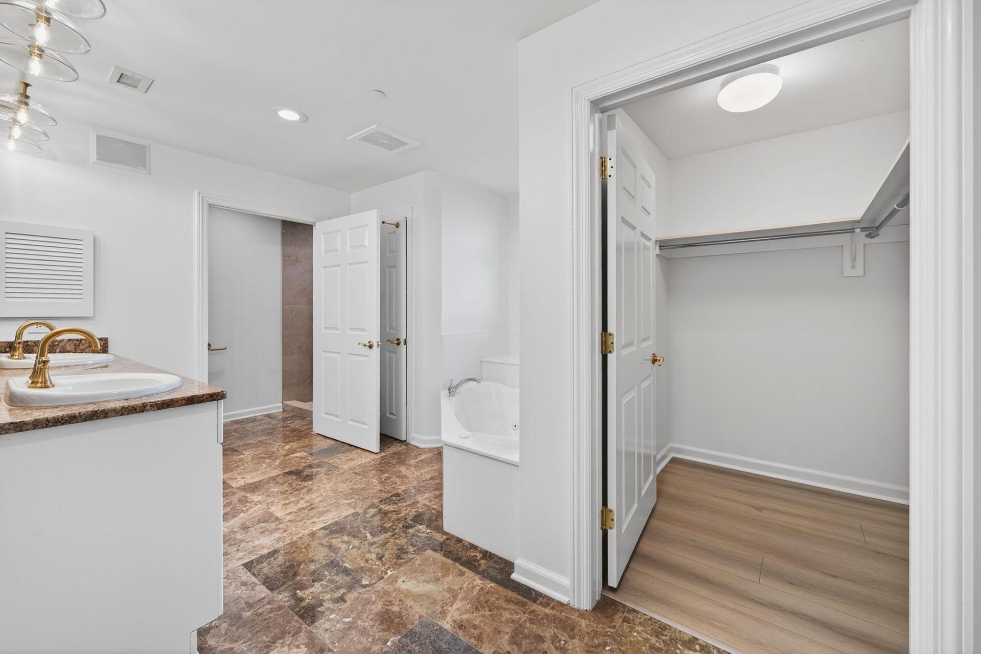 8500 Margate Circle Photo 35