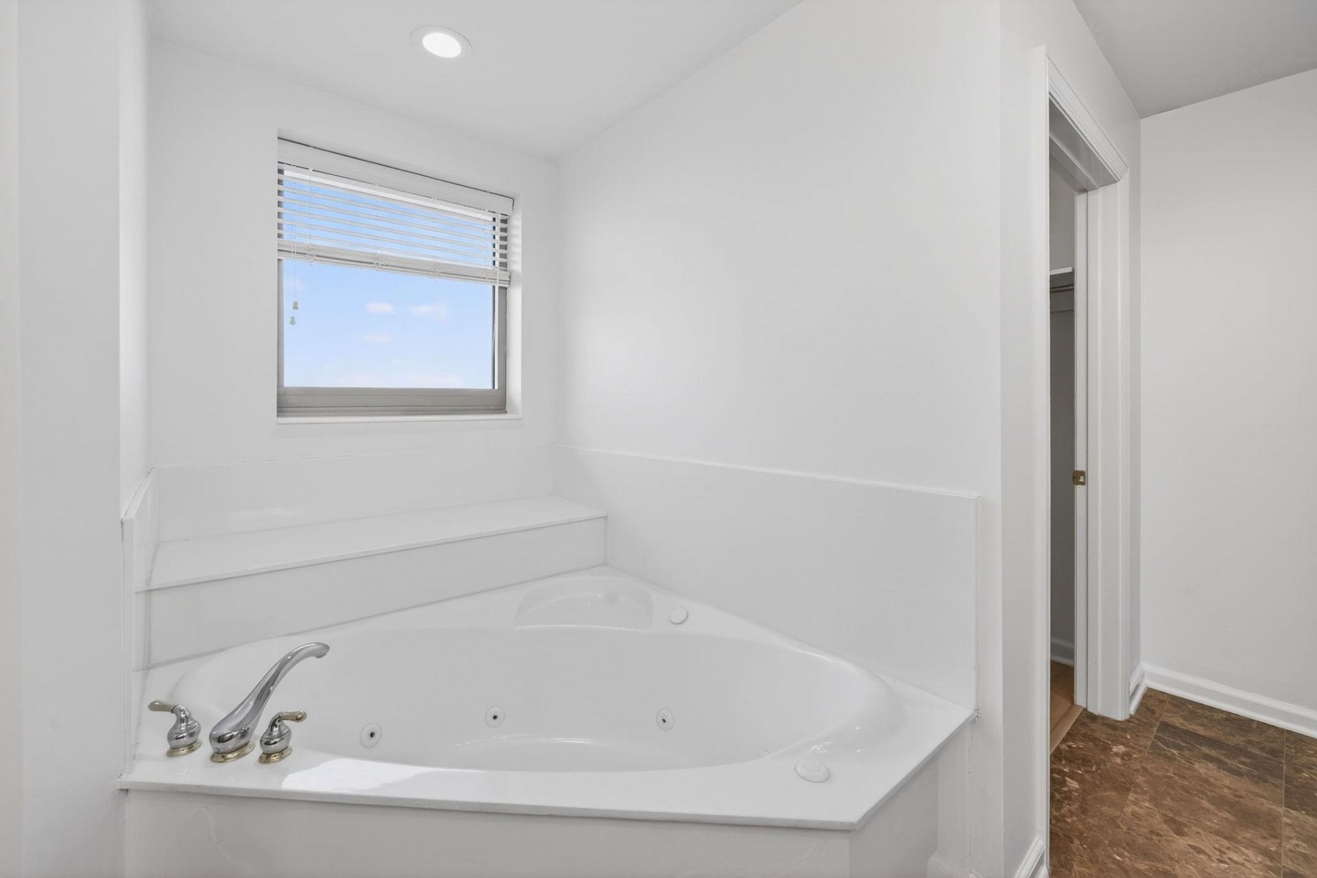 8500 Margate Circle Photo 39