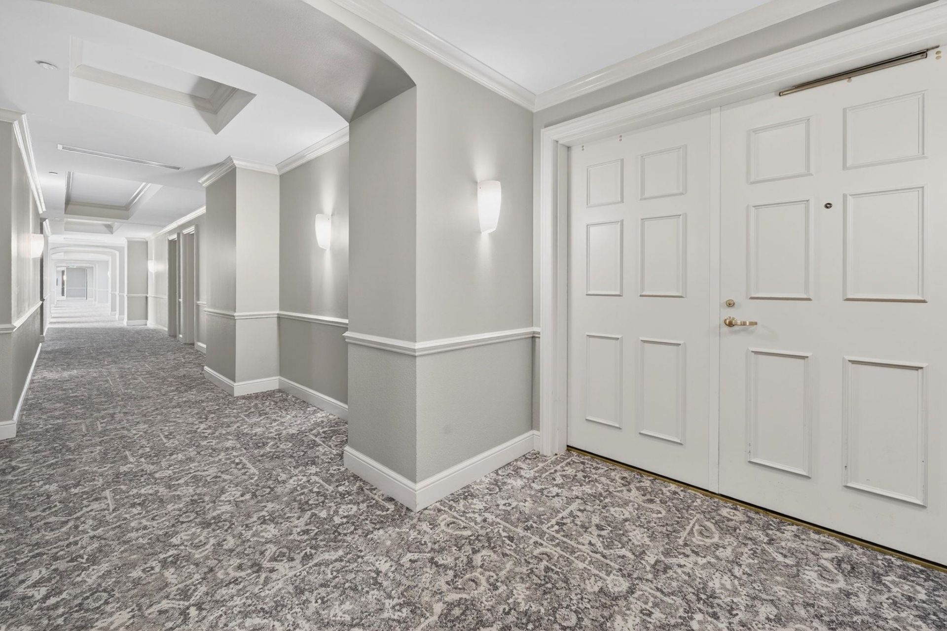 8500 Margate Circle Photo 4