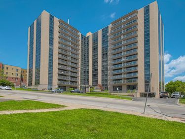 4545 Wornall Road, Unit 208, Kansas City, MO 64111
