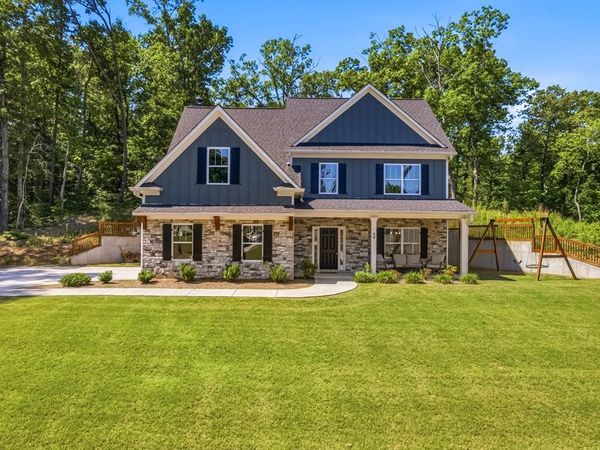 60 NE Grand Georgian Ct., Ne, Cartersville, GA 30121