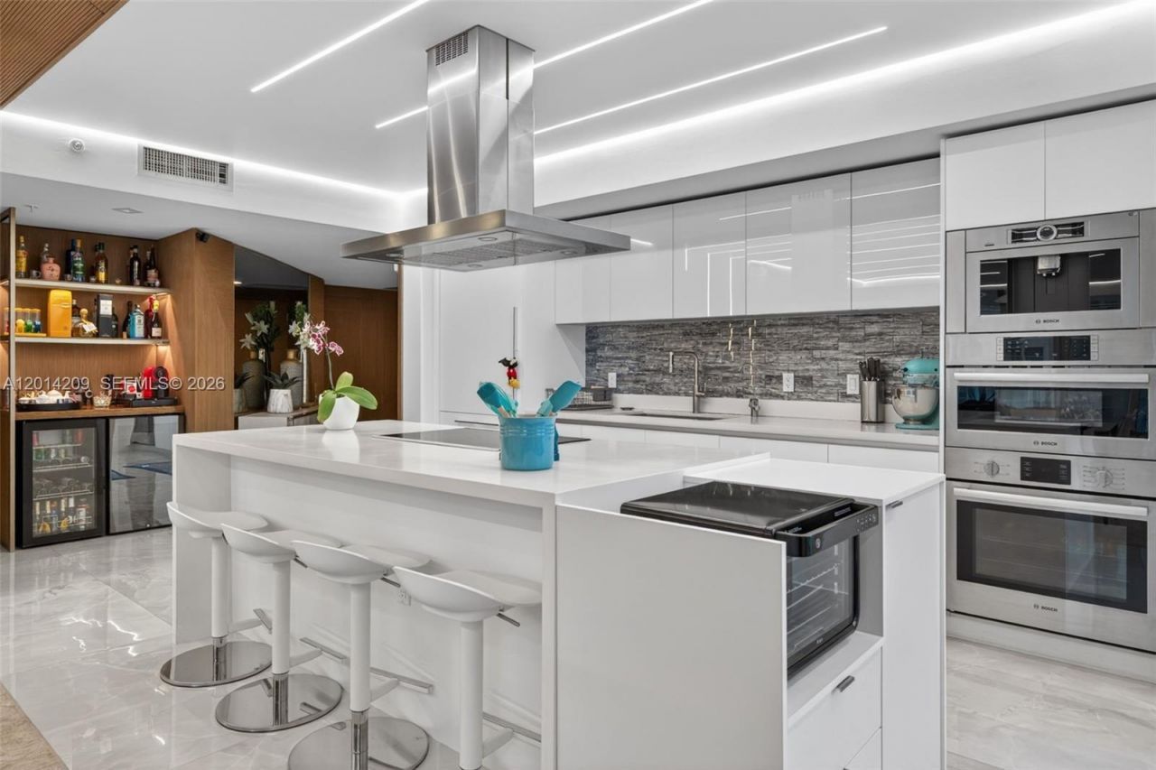 300 Sunny Isles Blvd, Unit 4-1902, Sunny Isles Beach, FL 33160 Photo