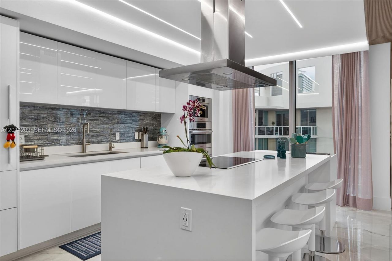 300 Sunny Isles Blvd, Unit 4-1902, Sunny Isles Beach, FL 33160 Photo