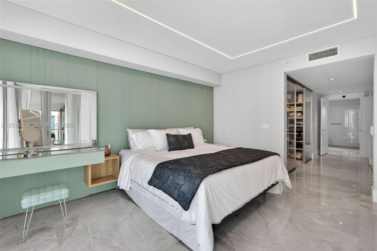 300 Sunny Isles Blvd, Unit 4-1902, Sunny Isles Beach, FL 33160 Photo
