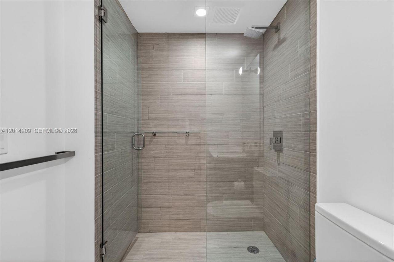 300 Sunny Isles Blvd, Unit 4-1902, Sunny Isles Beach, FL 33160 Photo