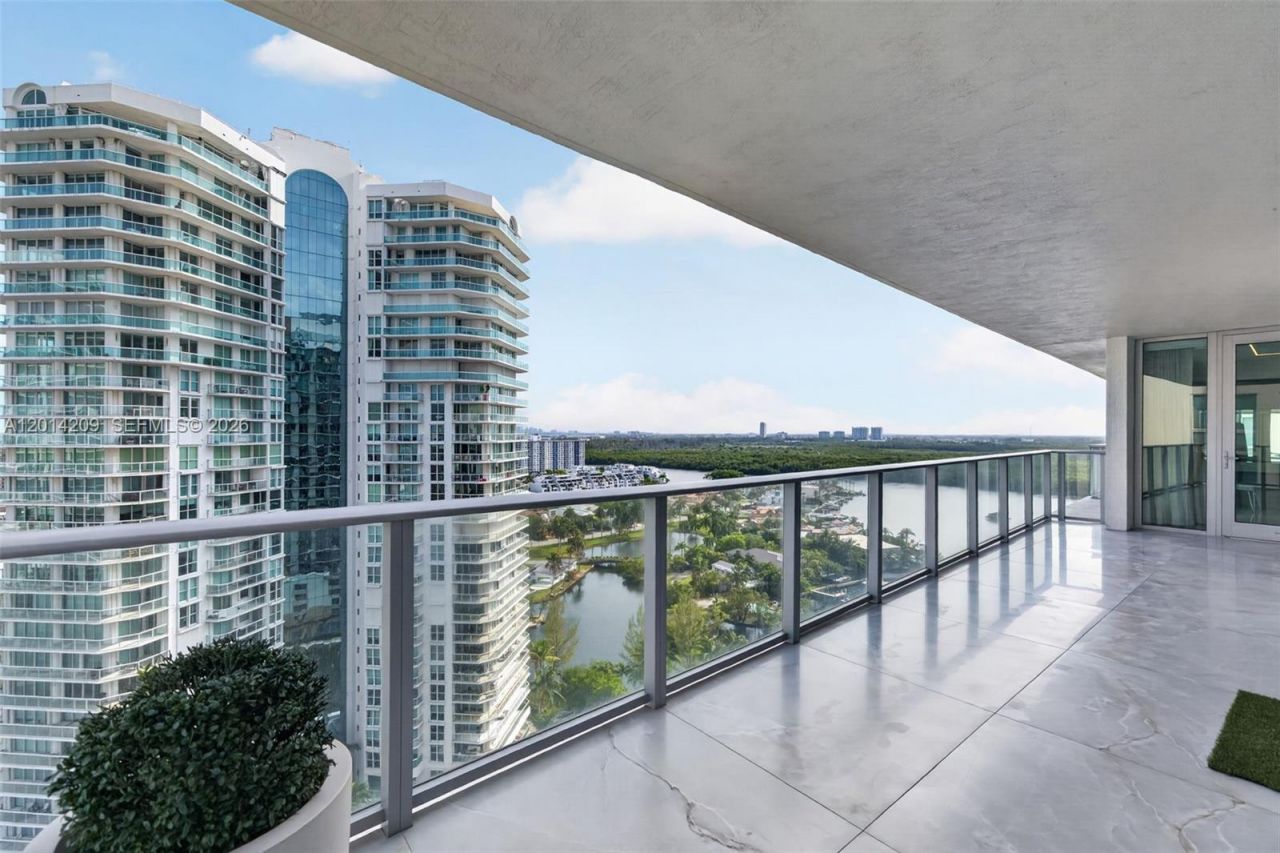300 Sunny Isles Blvd, Unit 4-1902, Sunny Isles Beach, FL 33160 Photo