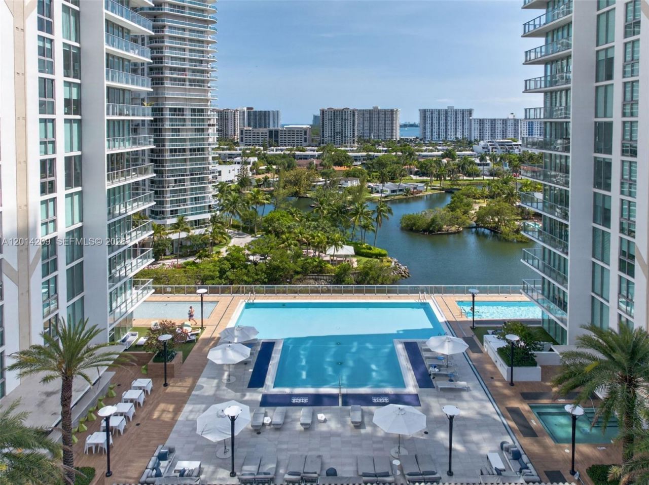 300 Sunny Isles Blvd, Unit 4-1902, Sunny Isles Beach, FL 33160 Photo