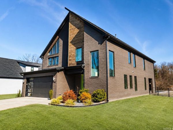 7800 South Shoreline Blvd, Benton, AR 72019