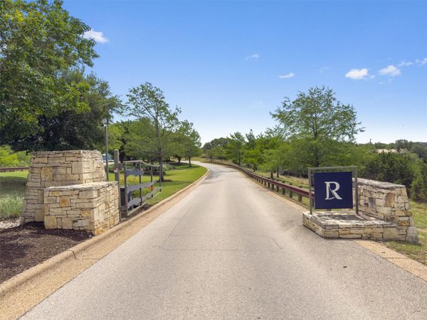 1716 Knights Chance LN, Spicewood, TX 78669