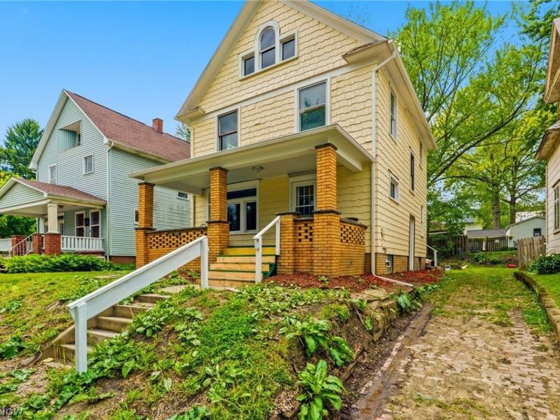 1387 S Seneca Avenue, Alliance, OH 44601 Photo 1