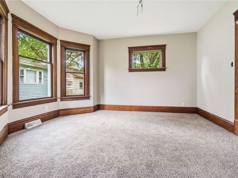 1387 S Seneca Avenue, Alliance, OH 44601 Photo 11