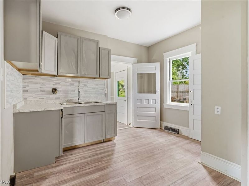 1387 S Seneca Avenue, Alliance, OH 44601 Photo 12
