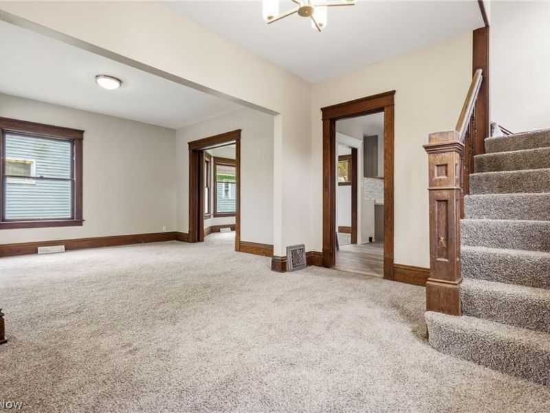 1387 S Seneca Avenue, Alliance, OH 44601 Photo 5
